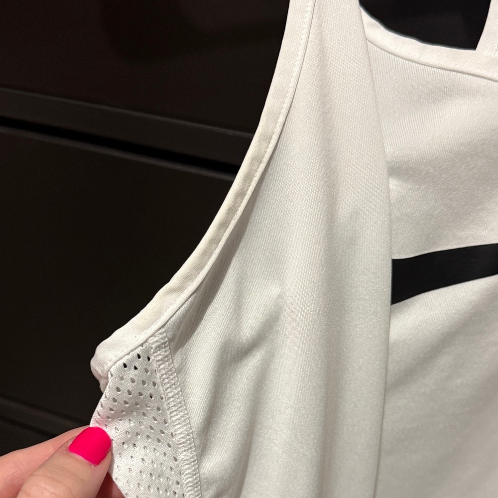 🌸Nike White Racerback Tank - Picture 4 of 5